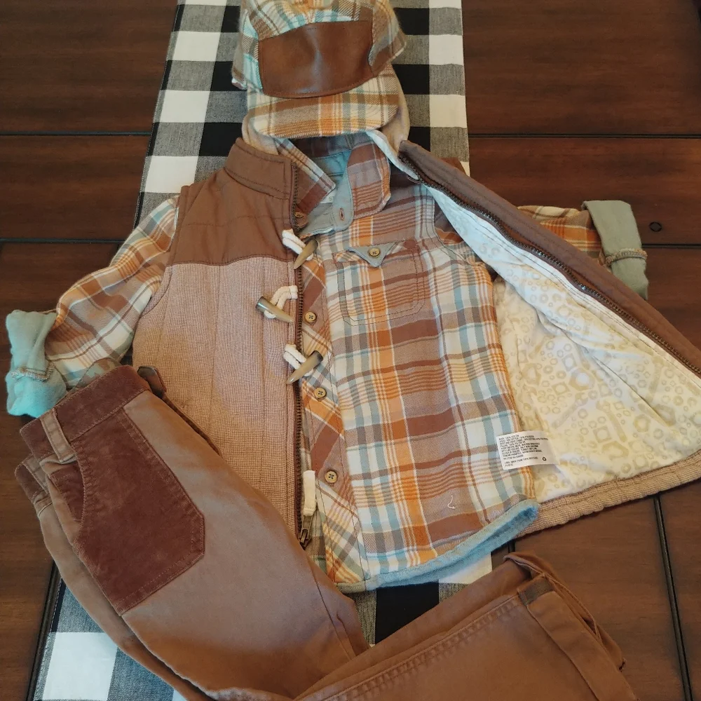 4 piece set Boys outfit. 4T bottom 5T tops